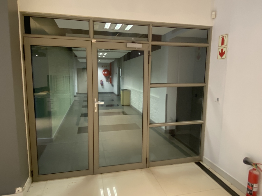 To Let commercial Property for Rent in Salt River Western Cape